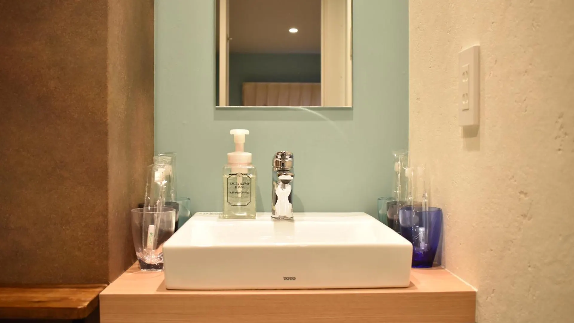 Shinsaibashi House Hotell Osaka 3*,  Japan