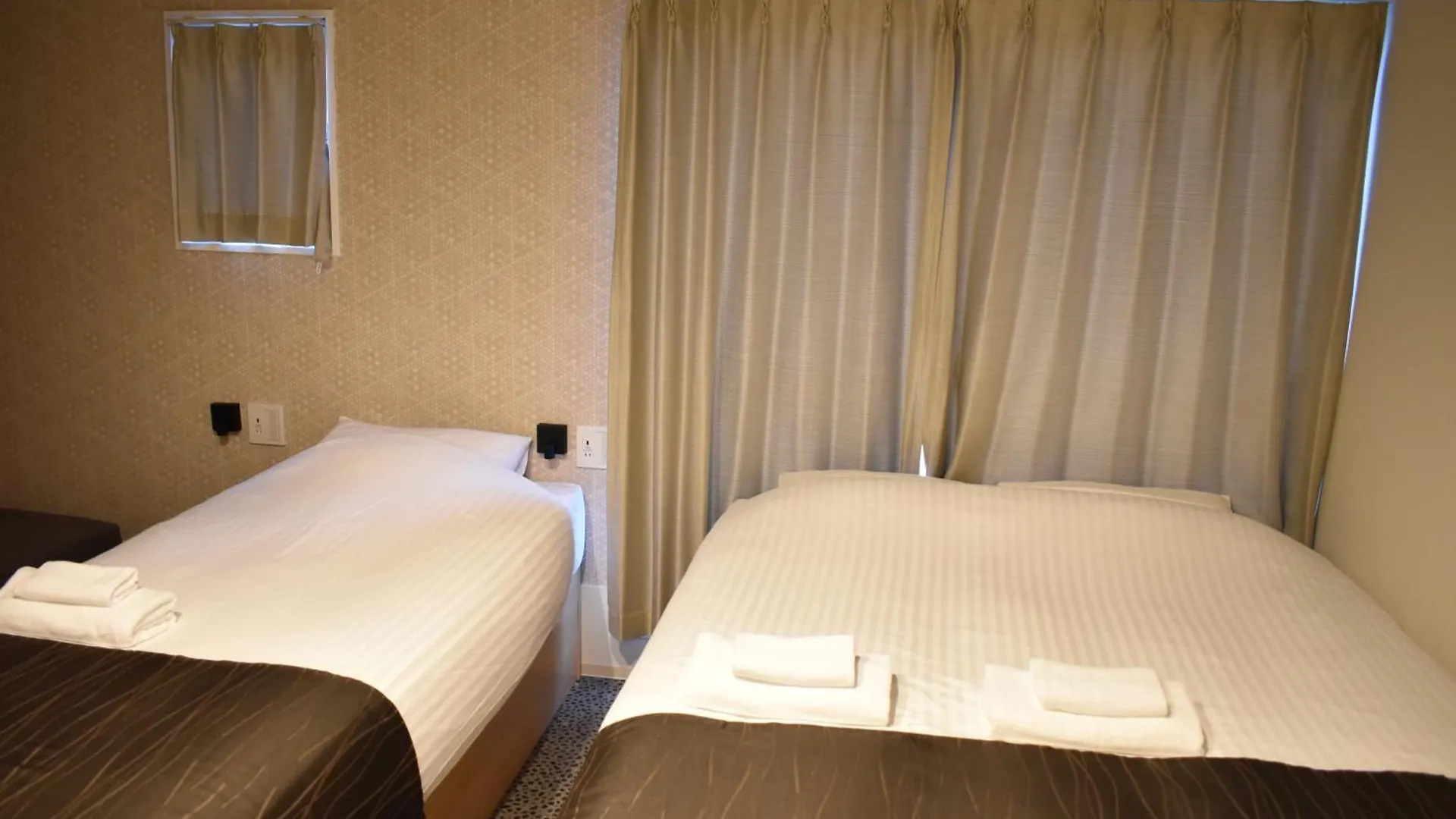 Guest house Shinsaibashi House Hotel Osaka